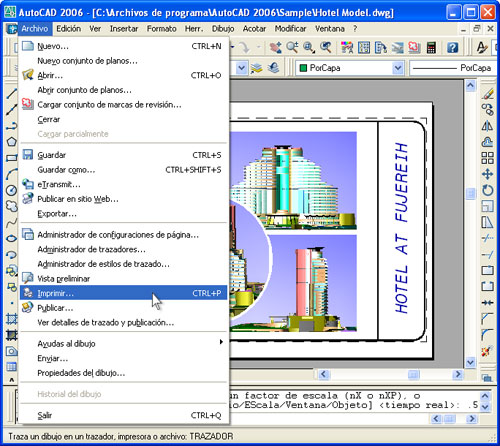 Abra el diseño en AutoCAD y haga clic en Archivo->Imprimir... en el menú principal de la aplicación.