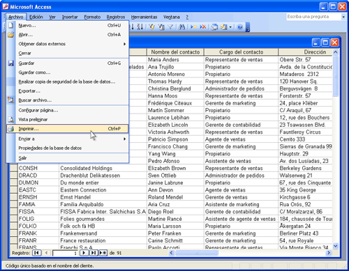 Abra el informe de Microsoft Access y haga clic en Archivo-Imprimir... en el menú principal de la aplicación.