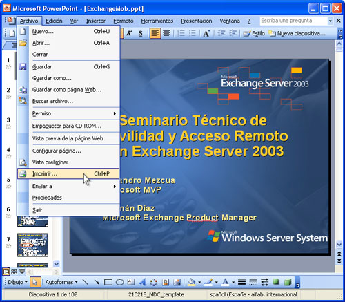 Abra la presentación en Microsoft PowerPoint y haga clic en Archivo-Imprimir... en el menú principal de la aplicación.